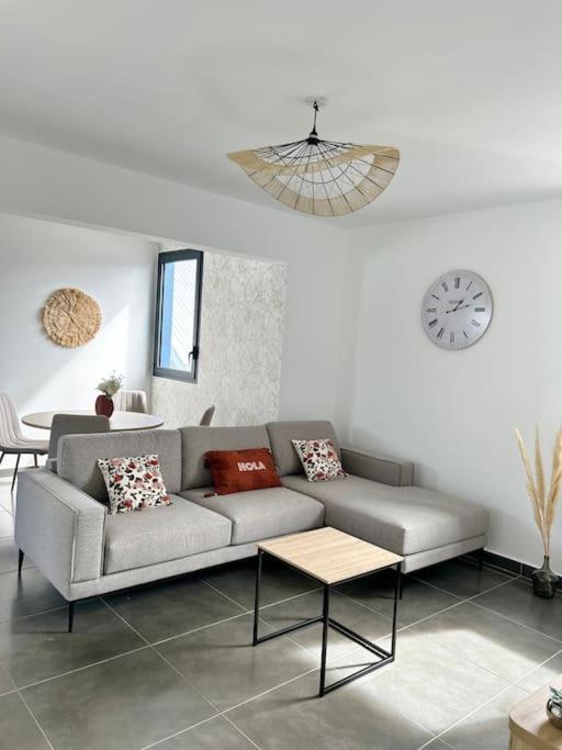 Appartement A 2 Pas De La Plage De Terre Sainte المظهر الخارجي الصورة